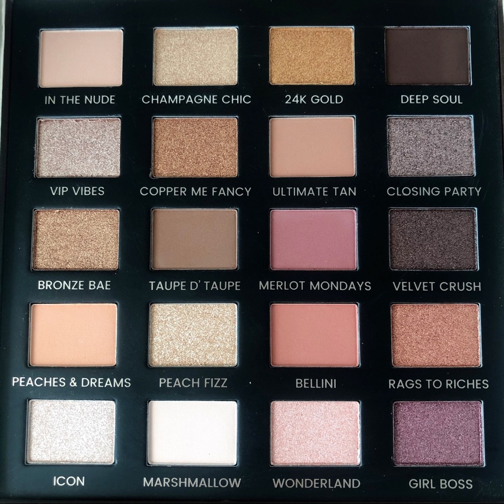 COPY - ICONIC LONDON Day To Slay Eyeshadow Palett…